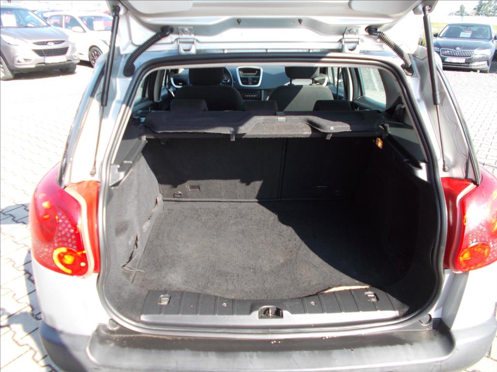 Peugeot 207 1,4 16V ČR KLIMA  SW - foto 13