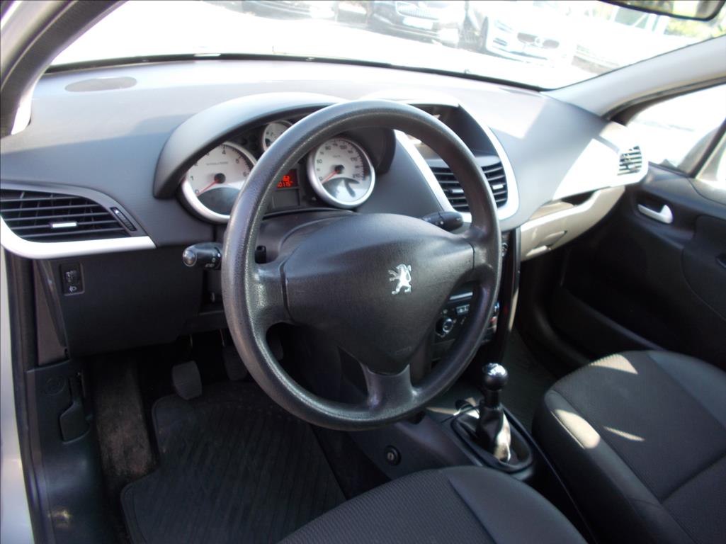 Peugeot 207 1,4 16V ČR KLIMA  SW - foto 20