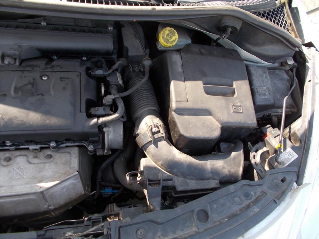 Peugeot 207 1,4 16V ČR KLIMA  SW - foto 26