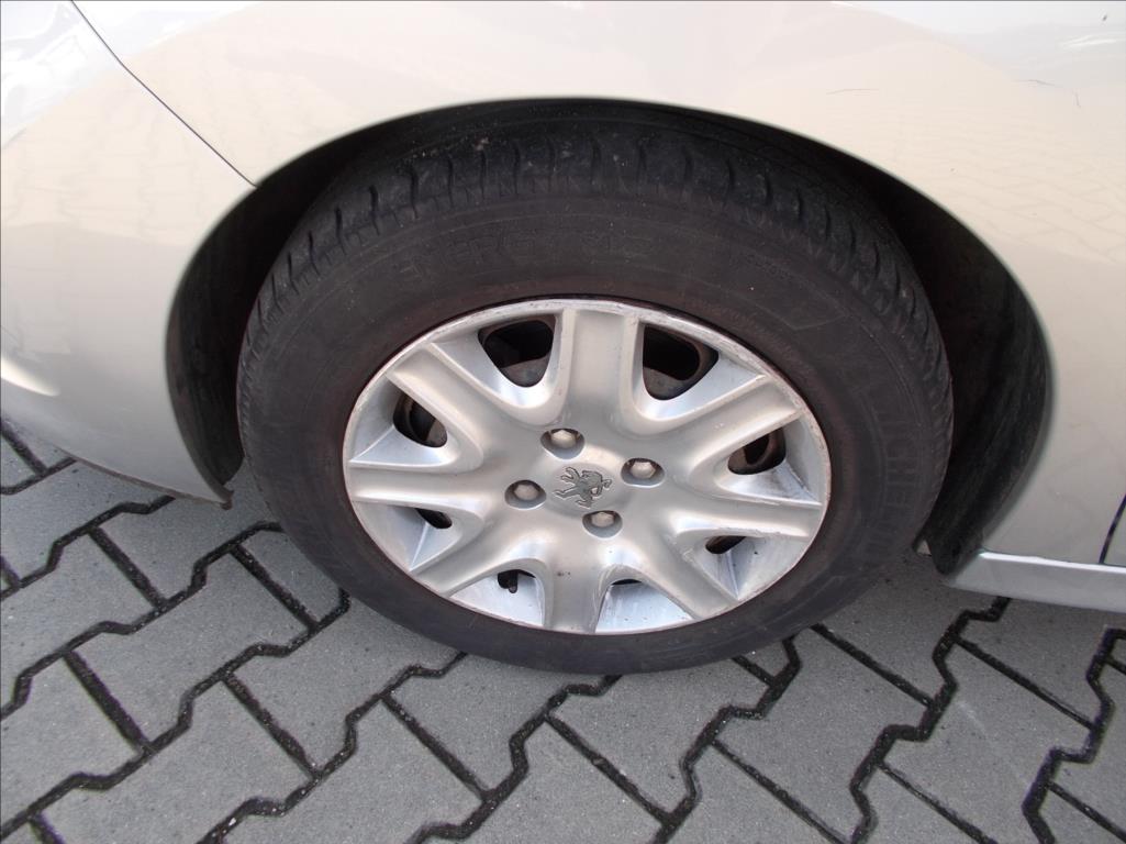 Peugeot 207 1,4 16V ČR KLIMA  SW - foto 6