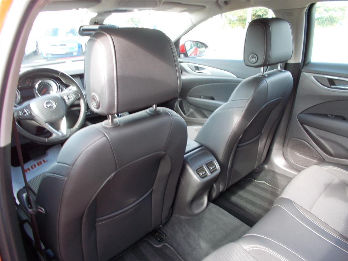 Opel Insignia 2,0 CDTi AT 125kW Dynamic Sport - foto 16