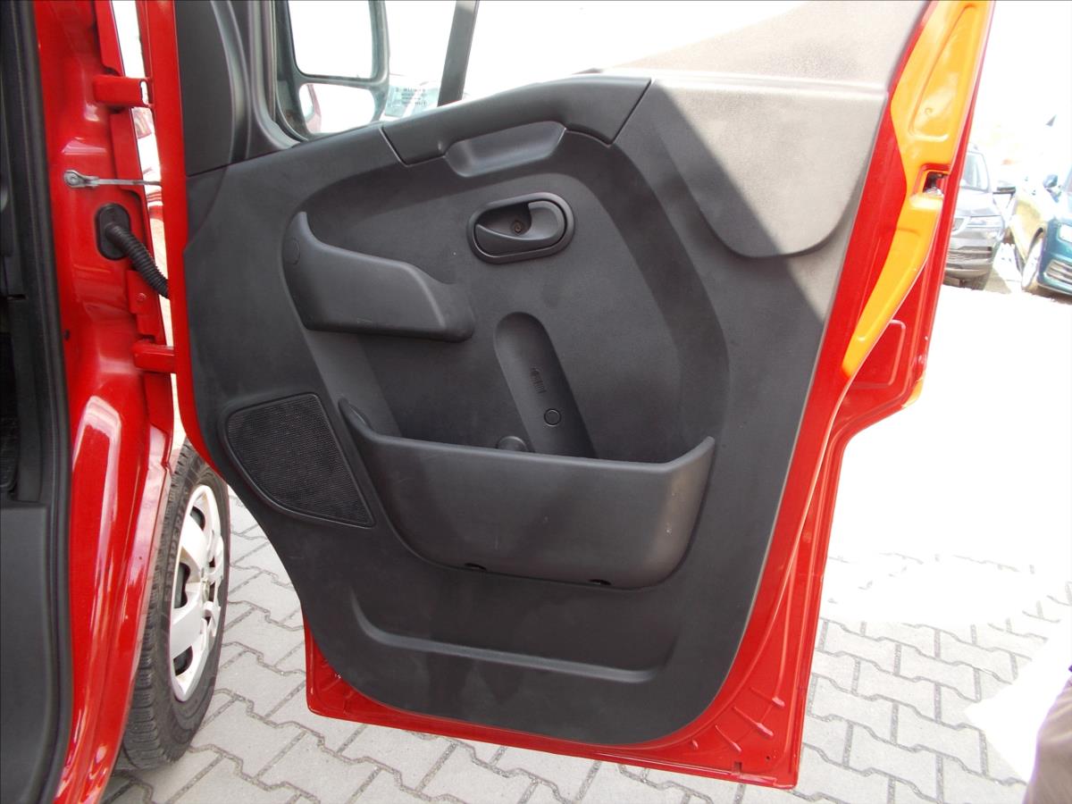 Opel Movano 2,3 CDTi L3H2 6 MÍST DPH TZ 132 kW - foto 24