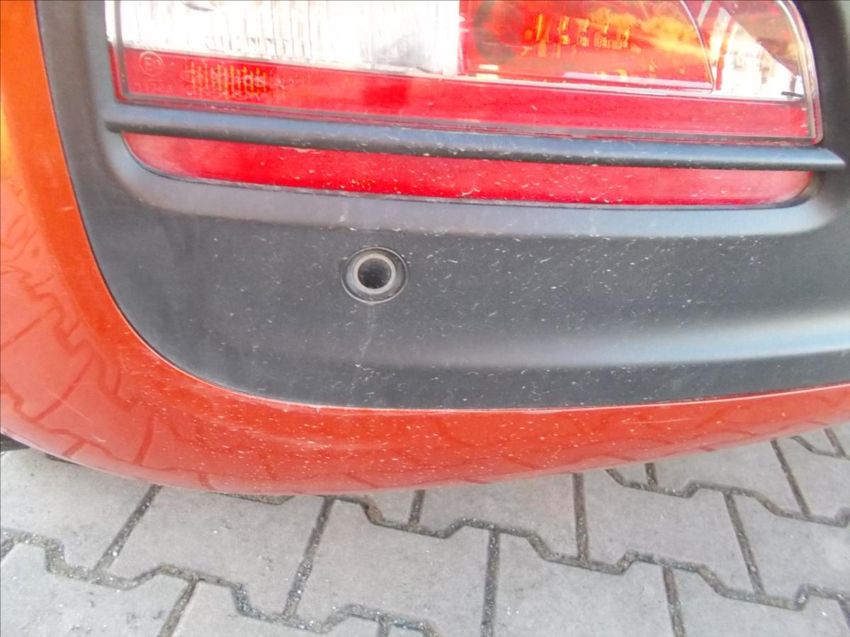 Kia Ceed 1,6 CRDi 94kW FIFA World Cup Edition - foto 12