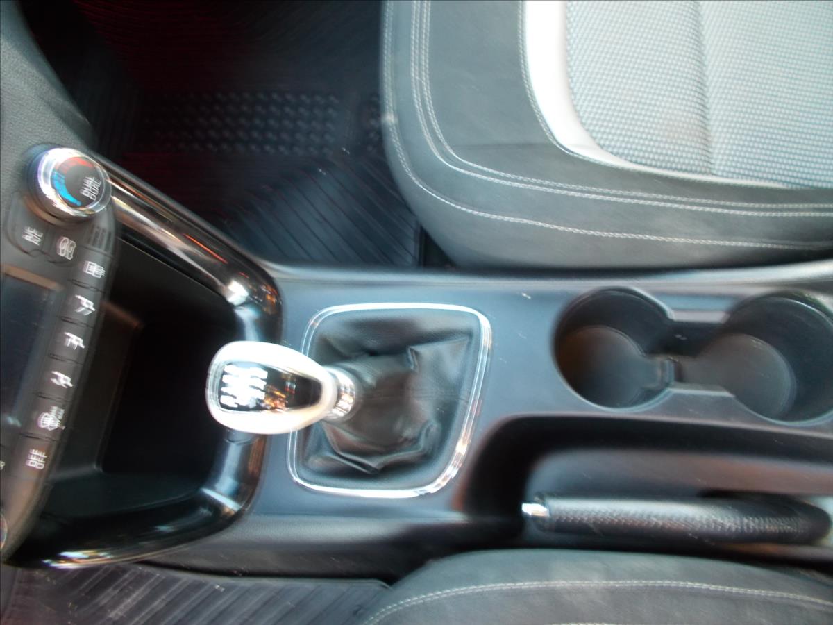 Kia Ceed 1,6 CRDi 94kW FIFA World Cup Edition - foto 18