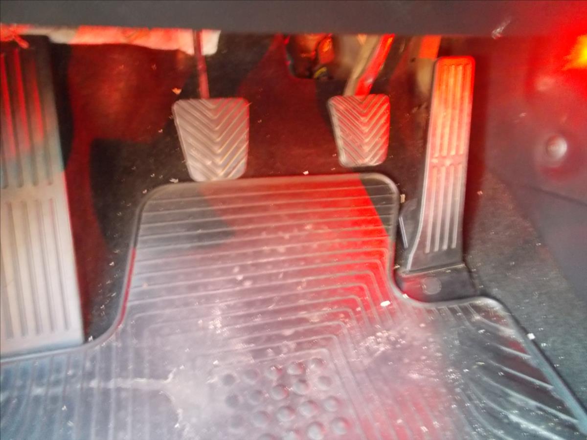 Kia Ceed 1,6 CRDi 94kW FIFA World Cup Edition - foto 20