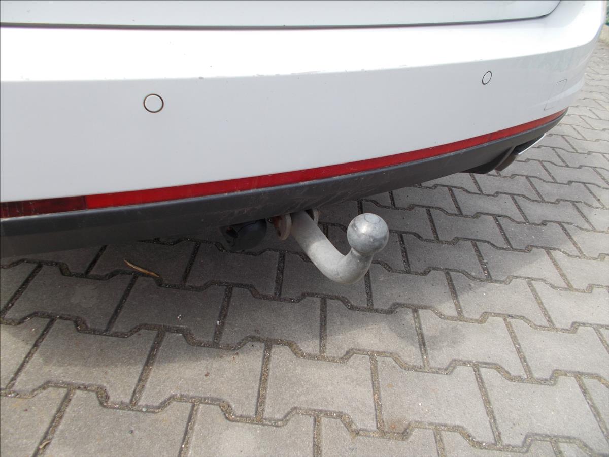 Škoda Octavia 2,0 TDI RS DSG ČR 1.MAJITEL PĚKNÉ  III - foto 12