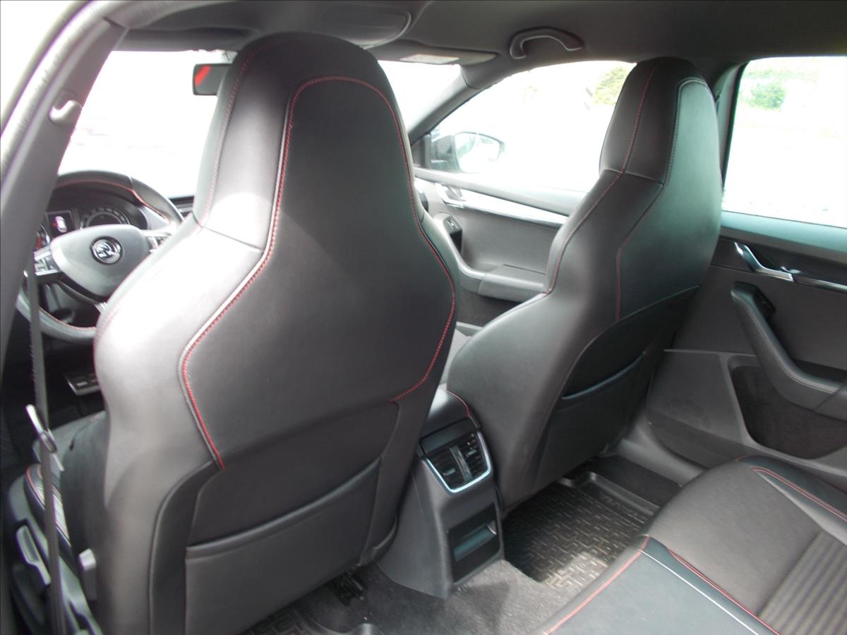 Škoda Octavia 2,0 TDI RS DSG ČR 1.MAJITEL PĚKNÉ  III - foto 16