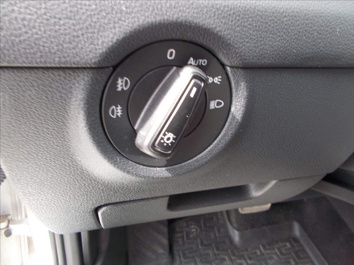 Škoda Octavia 2,0 TDI RS DSG ČR 1.MAJITEL PĚKNÉ  III - foto 25