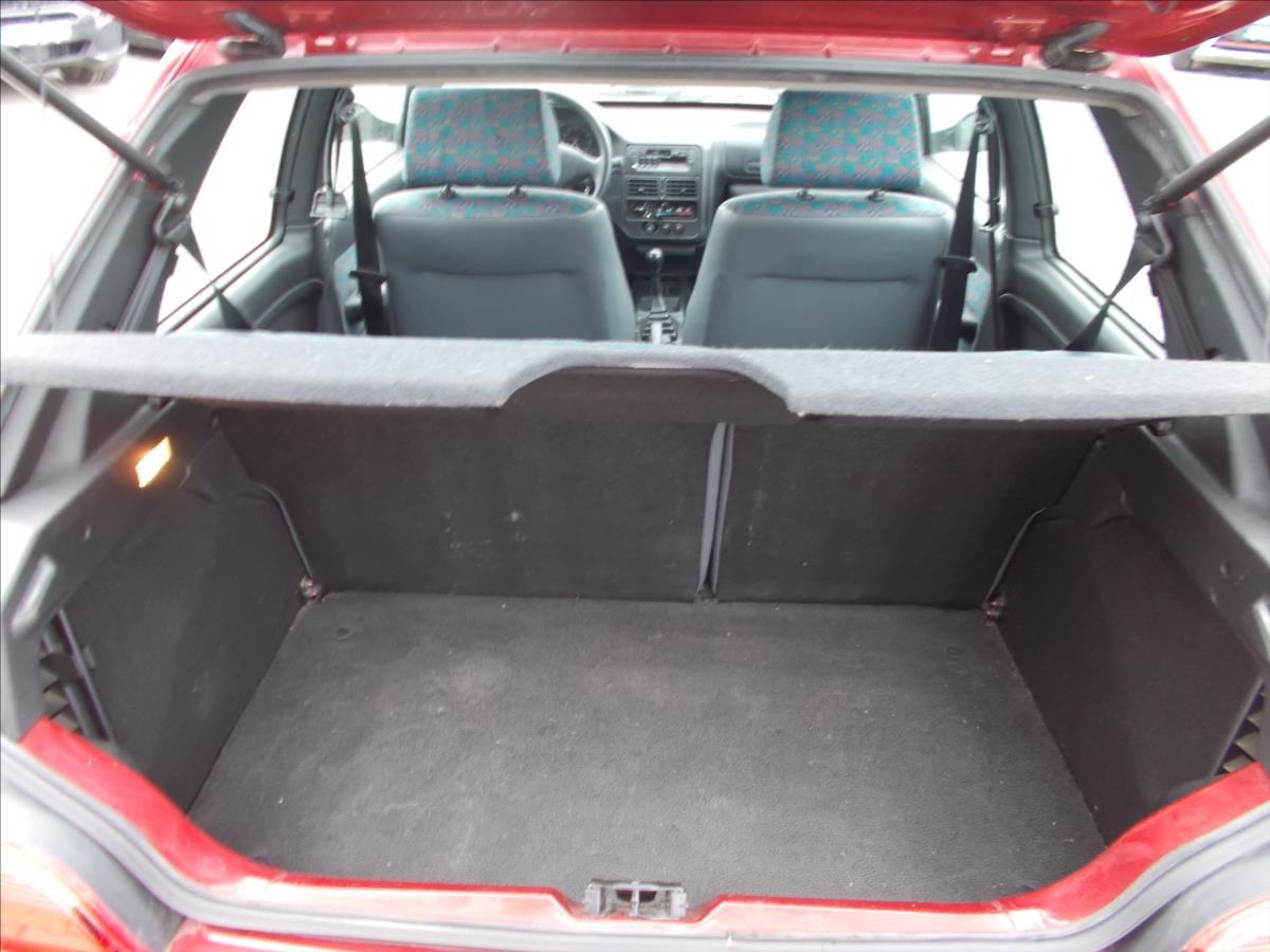 Peugeot 106 1,0 i 1.MAJITEL 100.572 KM STK 4/2027 - foto 12