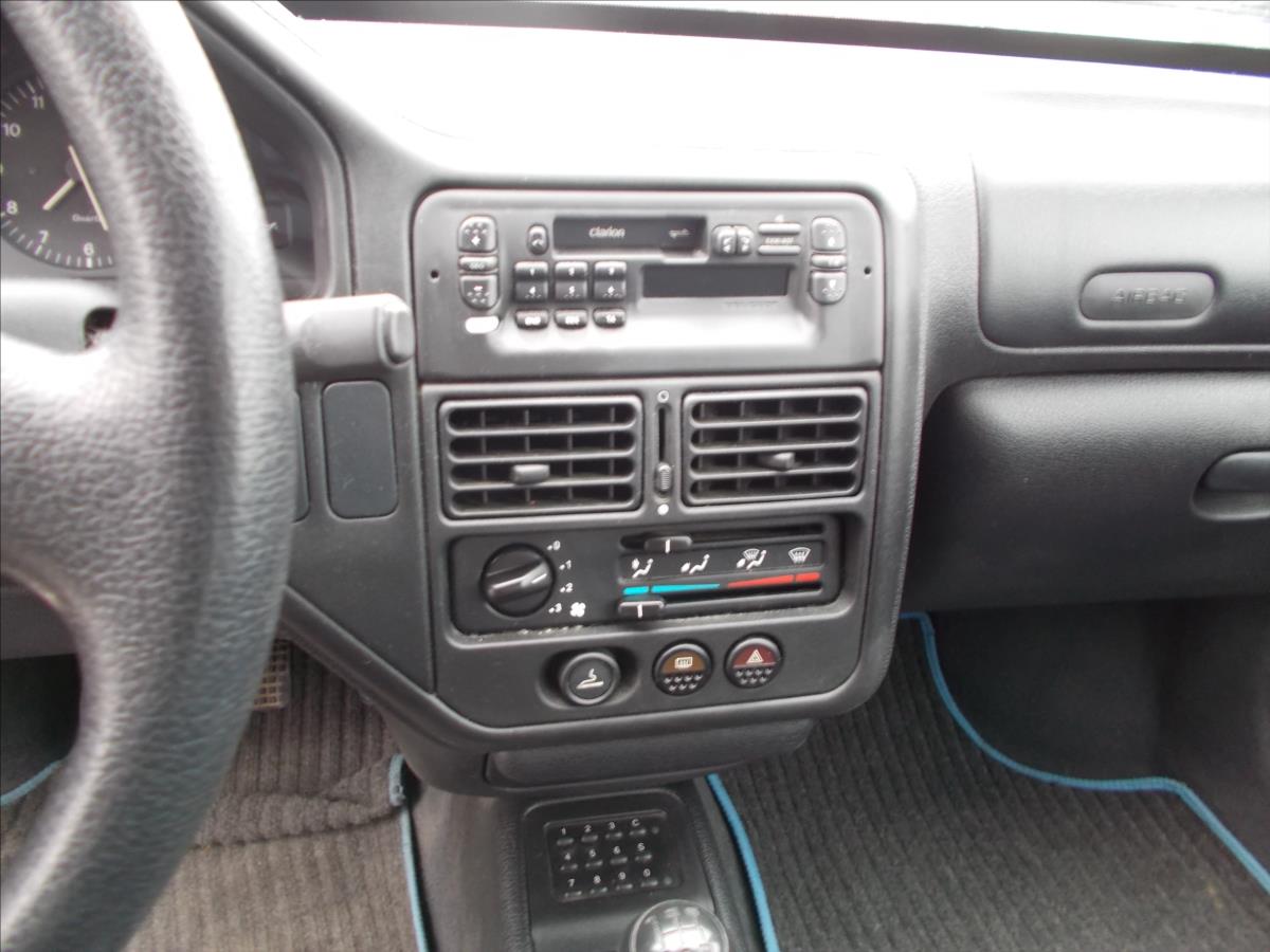 Peugeot 106 1,0 i 1.MAJITEL 100.572 KM STK 4/2027 - foto 17