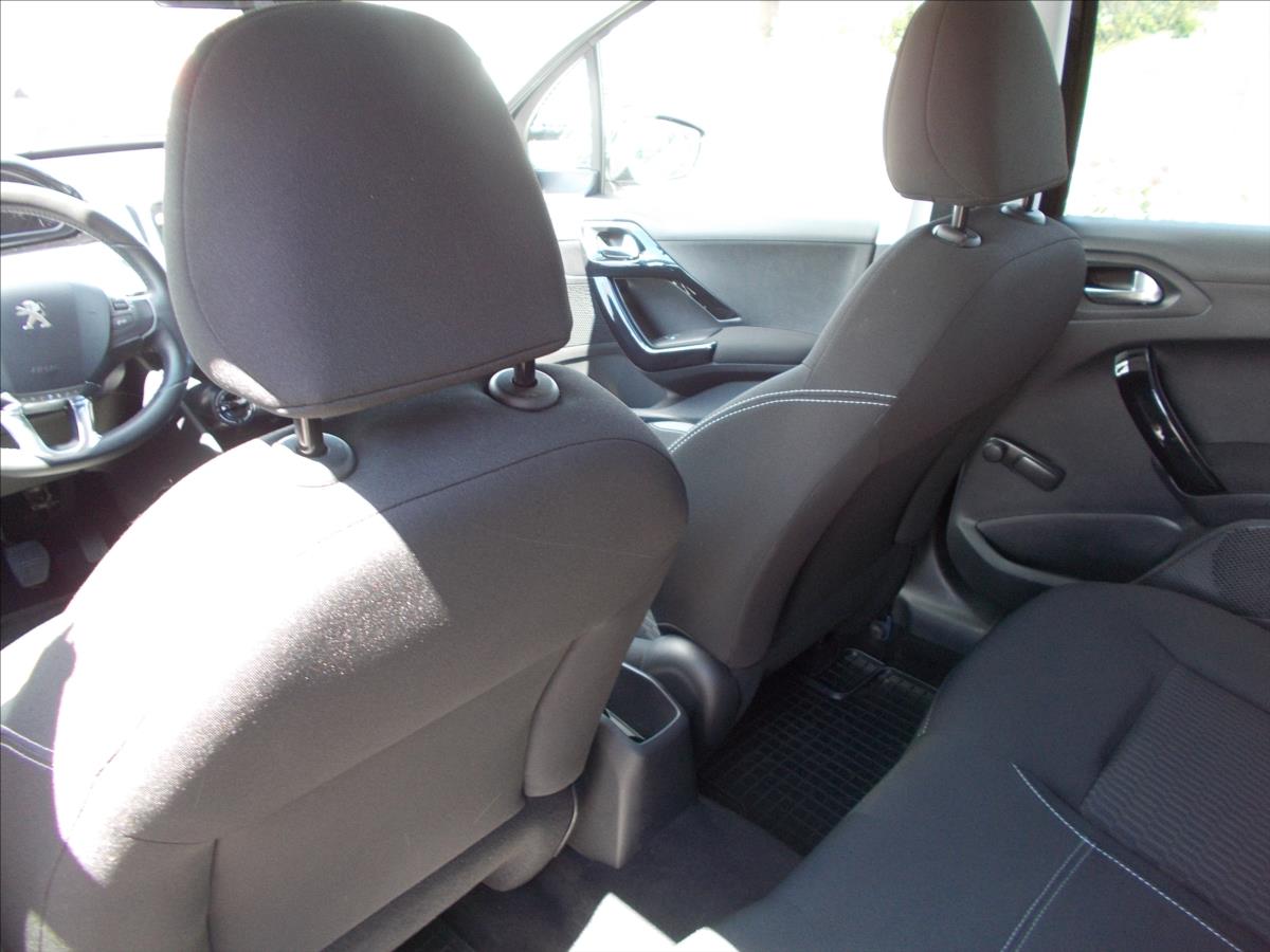 Peugeot 208 1,2 Pure Tech 60 kW NOVÉ ROZVODY 123100 KM - foto 15