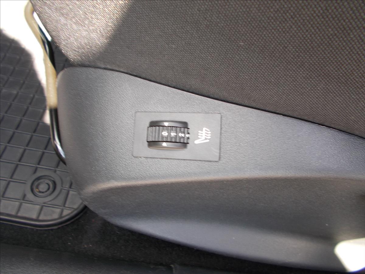 Peugeot 208 1,2 Pure Tech 60 kW NOVÉ ROZVODY 123100 KM - foto 19