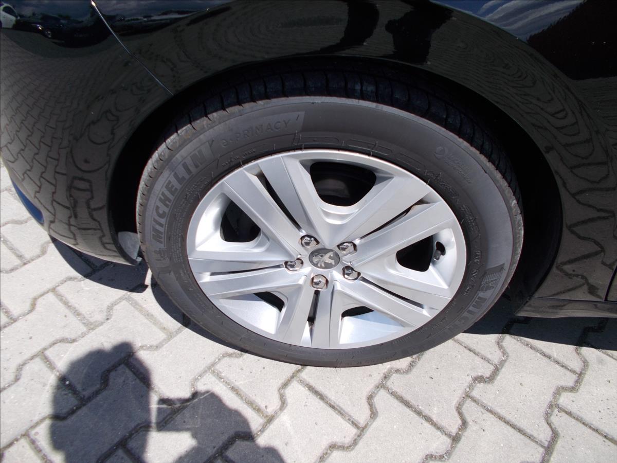 Peugeot 208 1,2 Pure Tech 60 kW NOVÉ ROZVODY 123100 KM - foto 7