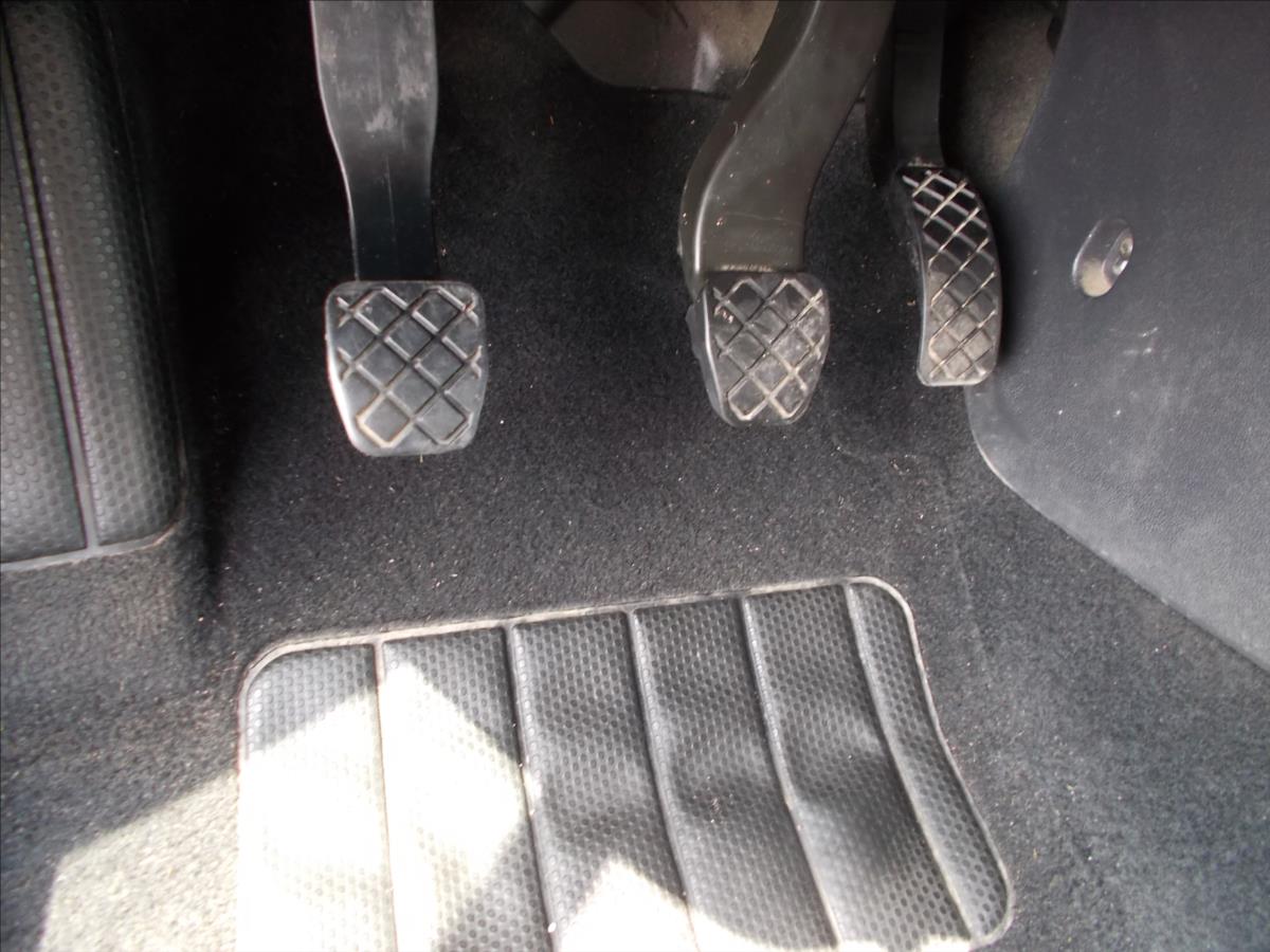 Volkswagen up! 1,0 MPI 55 kW KLIMA OK NOVÁ STK COC list - foto 20