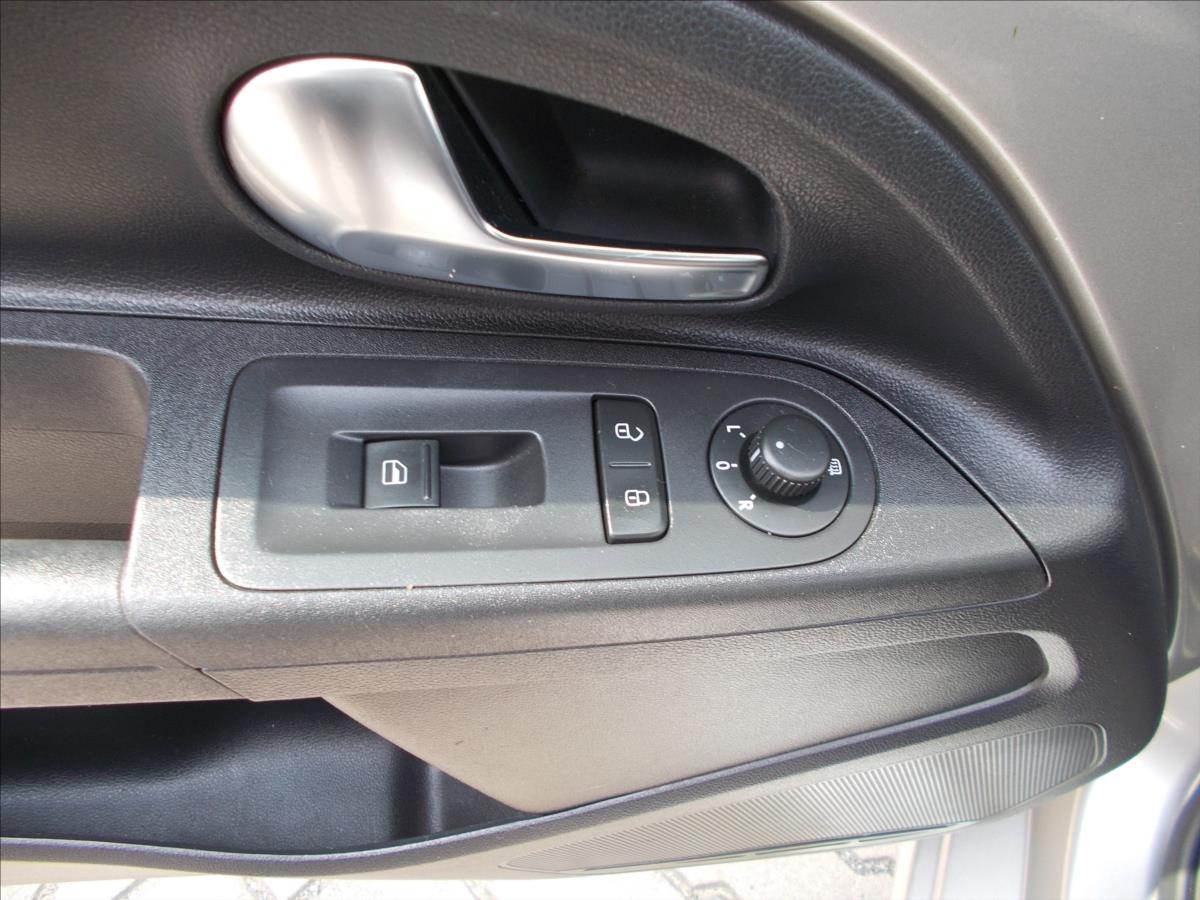 Volkswagen up! 1,0 MPI 55 kW KLIMA OK NOVÁ STK COC list - foto 22