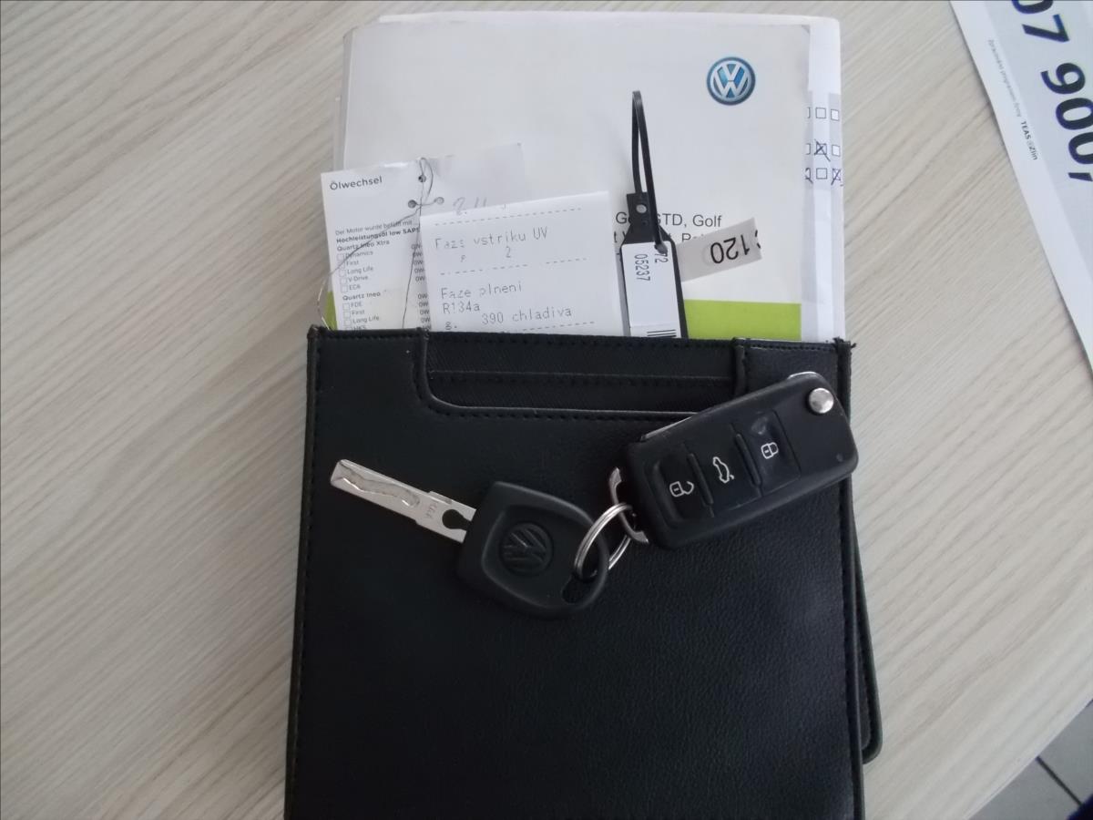 Volkswagen up! 1,0 MPI 55 kW KLIMA OK NOVÁ STK COC list - foto 27