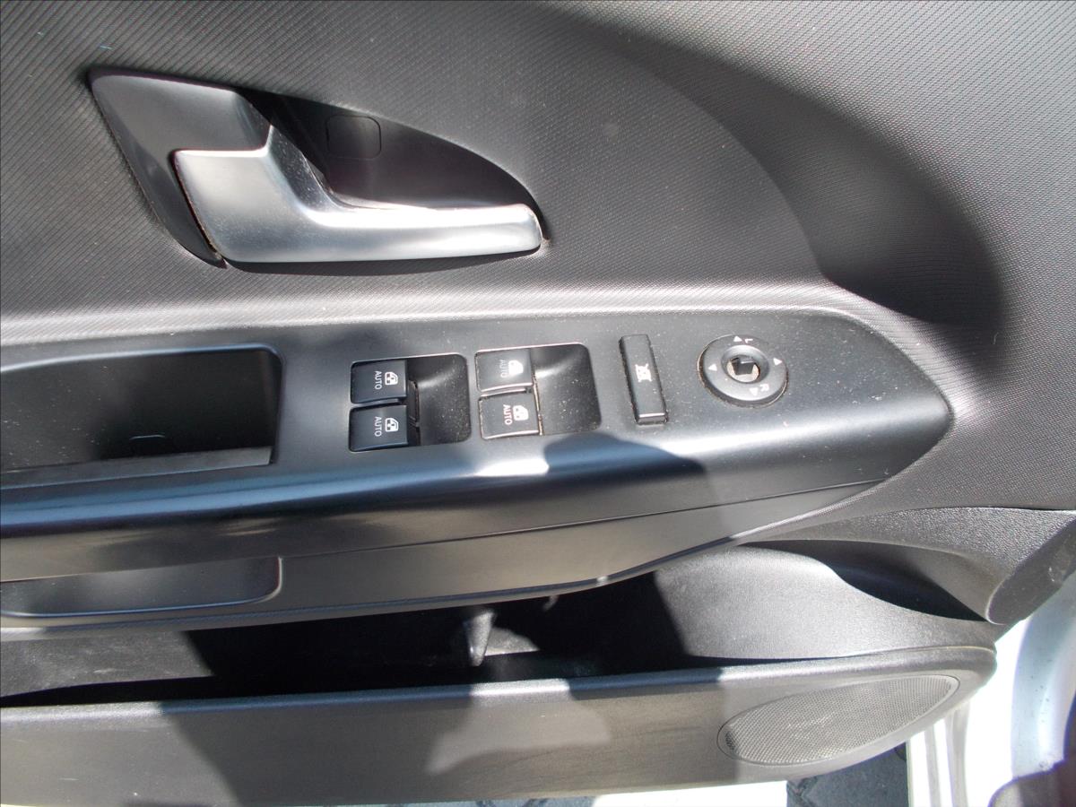 Kia Ceed 1,6 CRDi DIGIKLIMA OK NOVÁ STK - foto 27