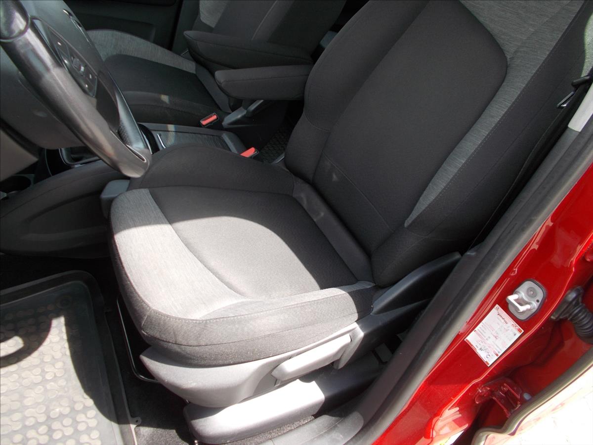 Citroën C4 Picasso 1,2 PT 81 kW DIGIKLIMA 72863 KM PĚKNÉ - foto 17