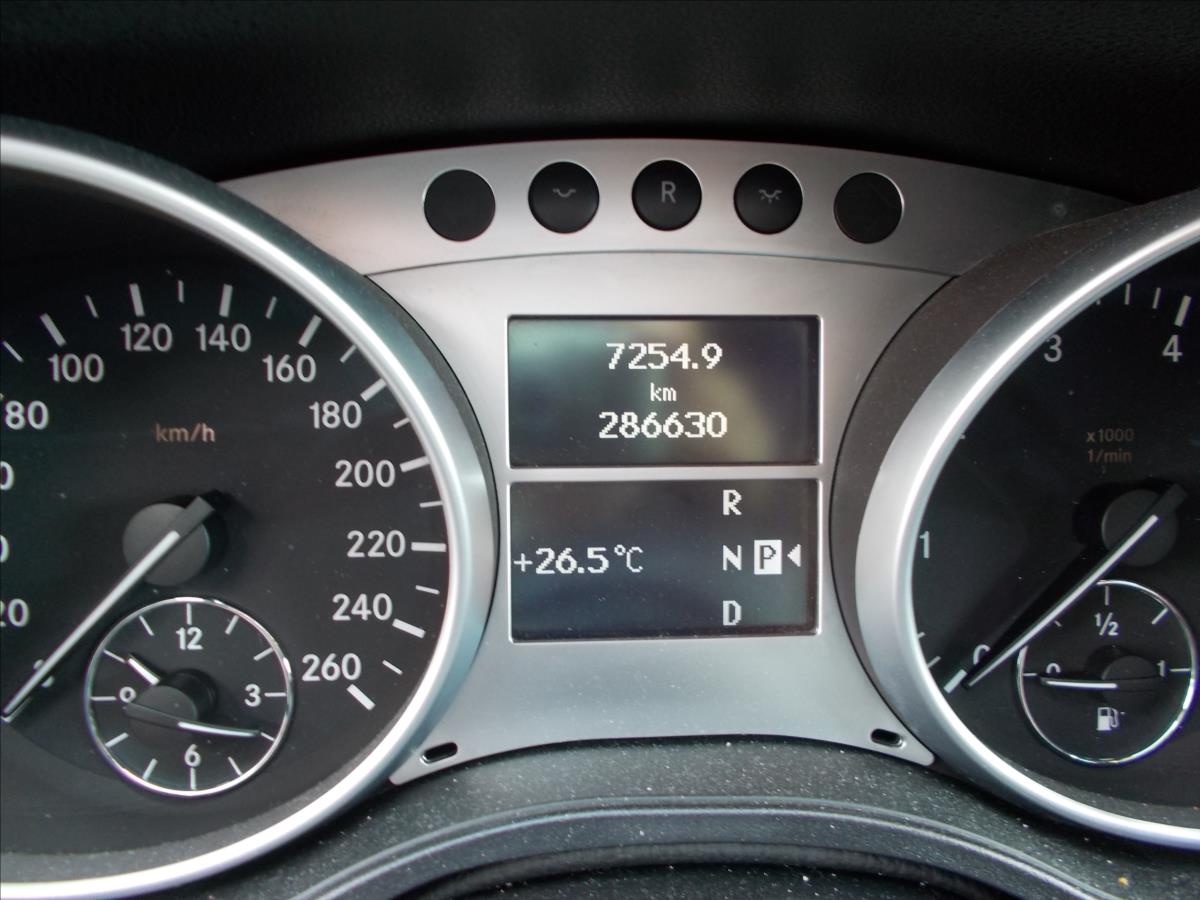 Mercedes-Benz Třídy M 3,5 V6 DPH KLIMA OK NOVÁ STK PĚKNÉ - foto 29