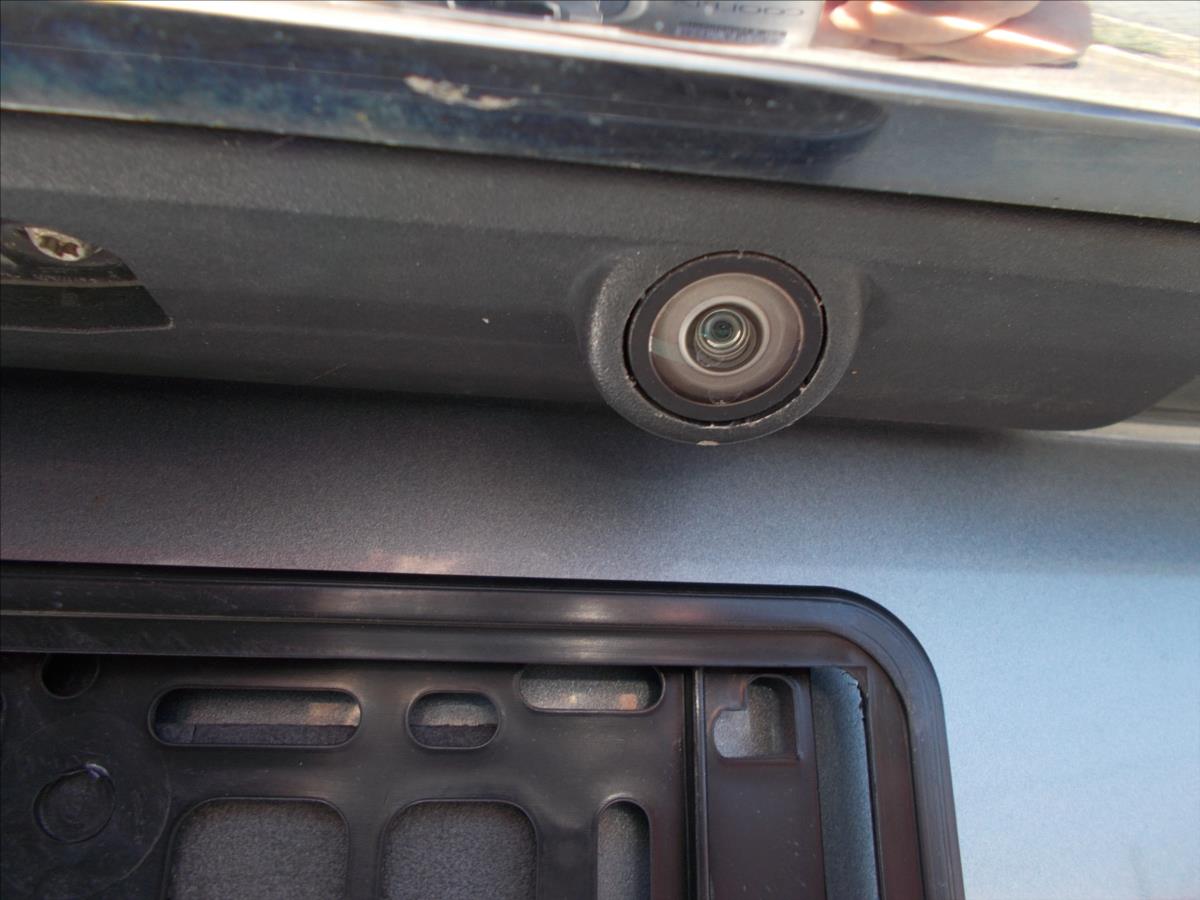 Volvo XC60 2,0 D D3 SUMMUM AT TZ KRÁSNÉ - foto 12