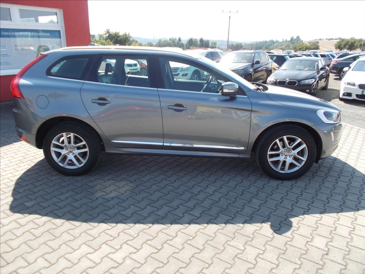 Volvo XC60 2,0 D D3 SUMMUM AT TZ KRÁSNÉ - foto 8