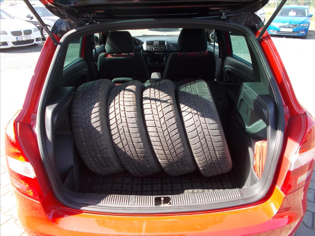 Škoda Fabia 1,2 TSI MONTE CARLO ČR KLIMA NOVÉ ROZVODY  II - foto 14