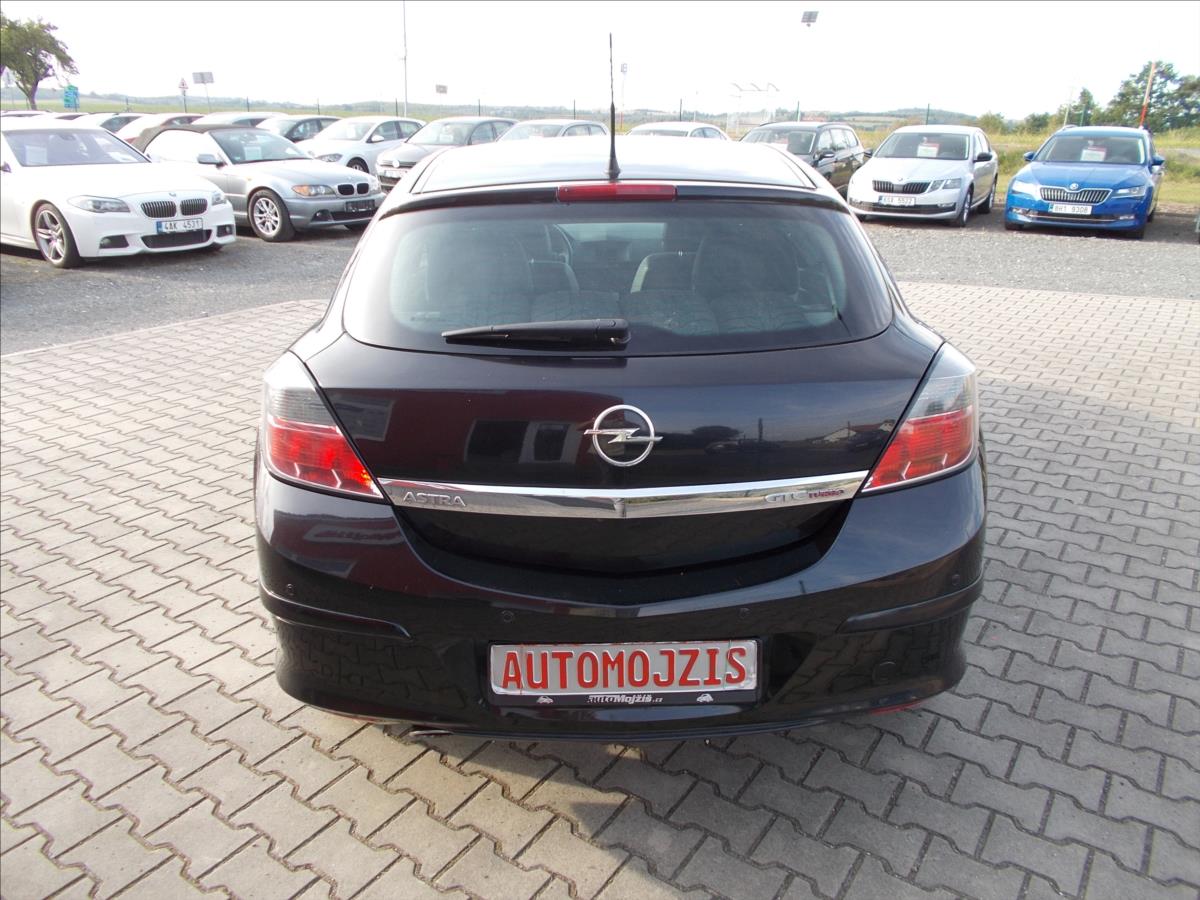 Opel Astra 1,6 GTC TURBO 132 kW NOVÁ STK  H - foto 10