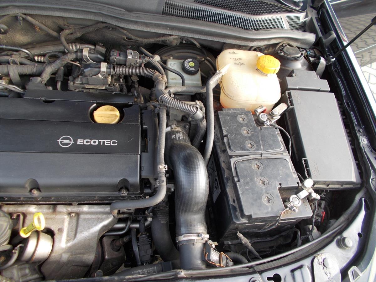 Opel Astra 1,6 GTC TURBO 132 kW NOVÁ STK  H - foto 26