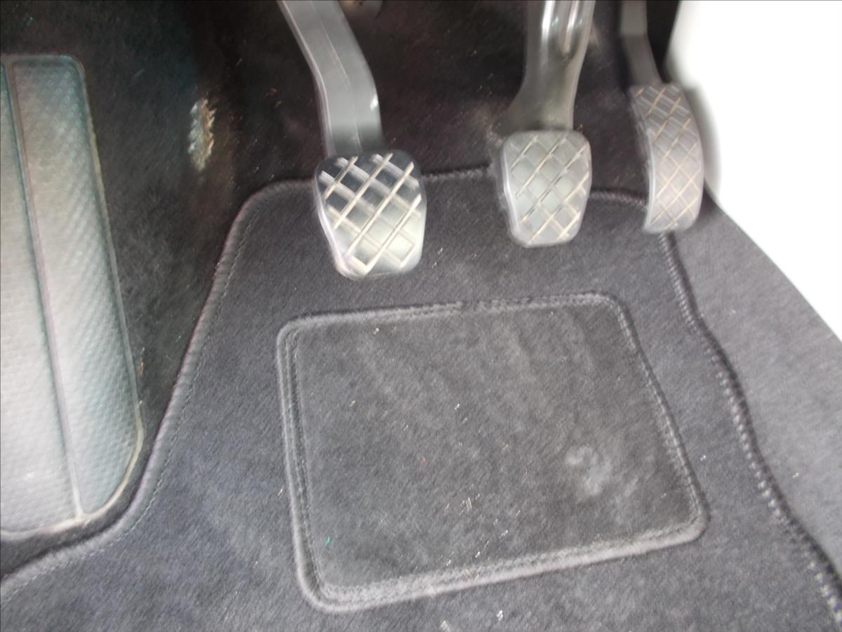 Škoda Roomster 1,6 TDI SCOUT DIGIKLIMA NOVÉ ROZVODY - foto 23