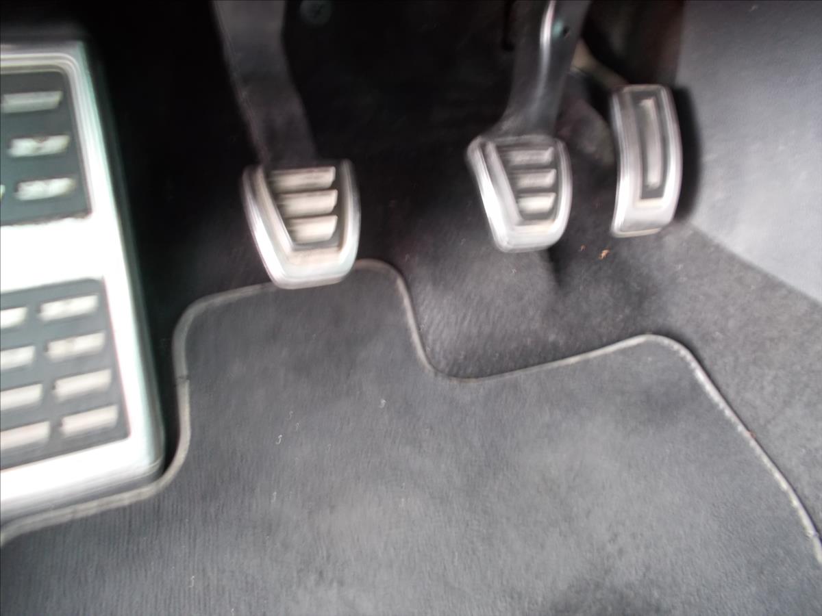 Volkswagen Golf 1,6 TDI ALLTRACK 4x4 DIGIKLIMA XENONY  VI - foto 24