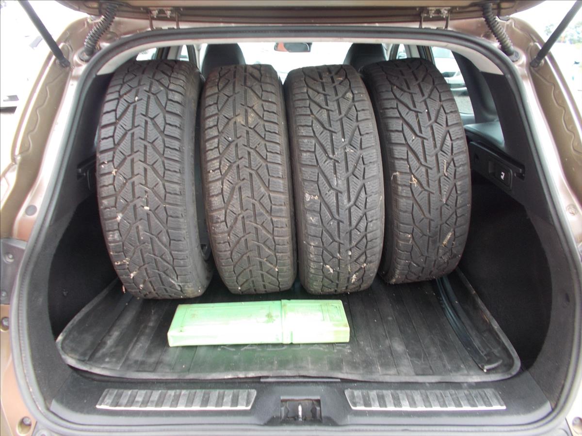 Renault Kadjar 1,6 DCi 4x4 1.MAJITEL DPH DIGIKLIMA - foto 13