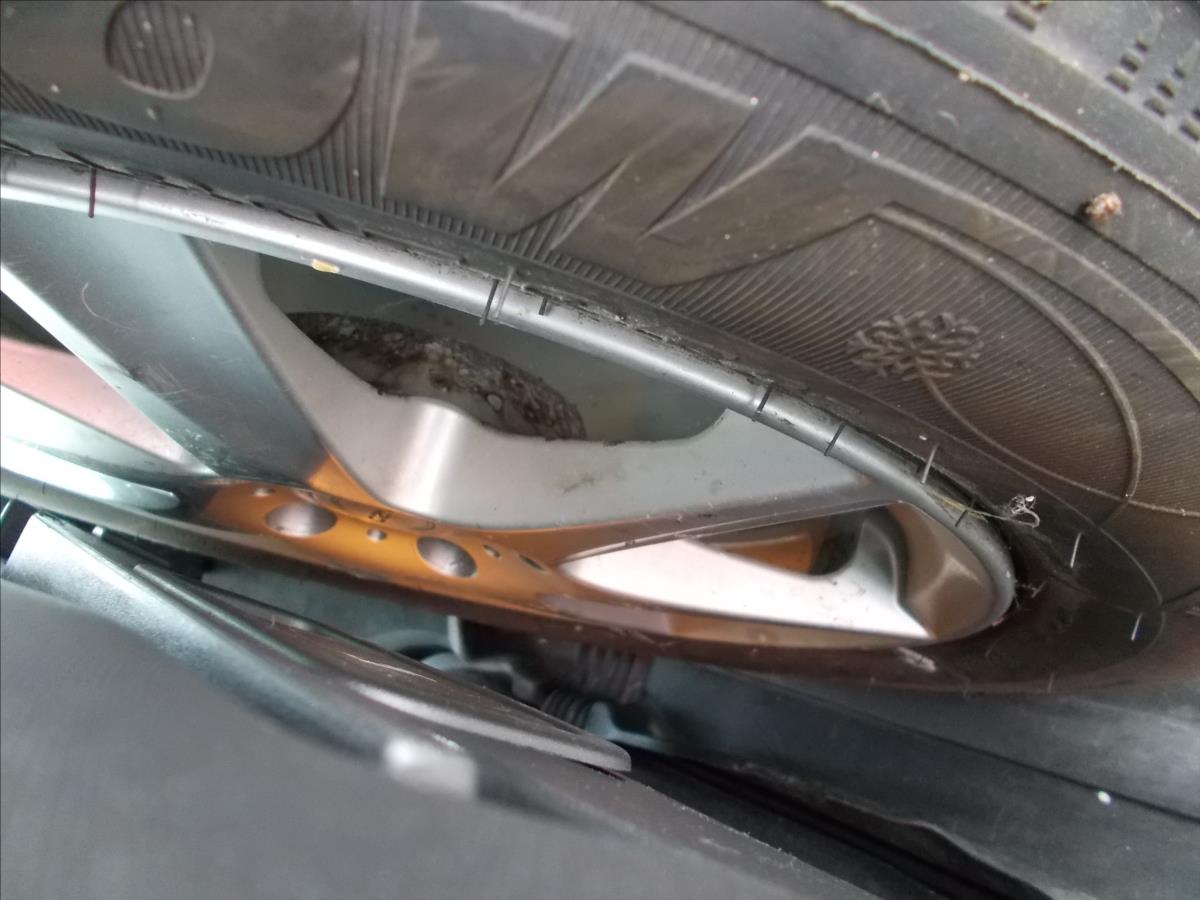 Renault Kadjar 1,6 DCi 4x4 1.MAJITEL DPH DIGIKLIMA - foto 14