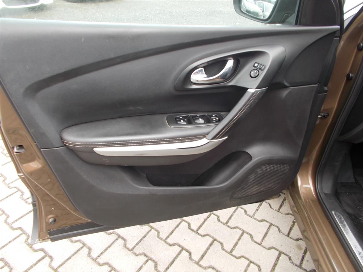 Renault Kadjar 1,6 DCi 4x4 1.MAJITEL DPH DIGIKLIMA - foto 28
