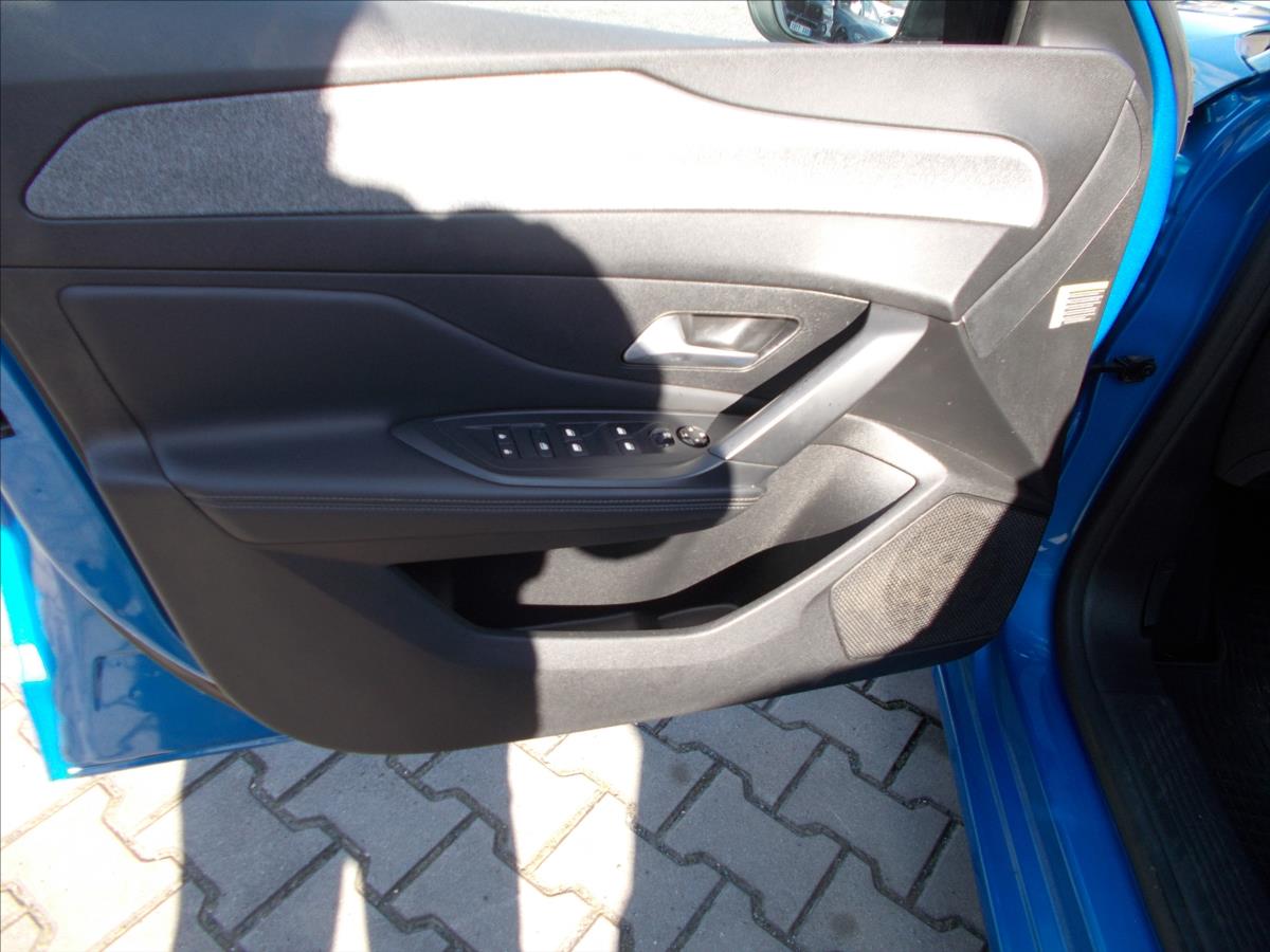 Peugeot 308 1,5 BlueHDI DPH 1.MAJITEL NEHAVAROVANÉ - foto 23