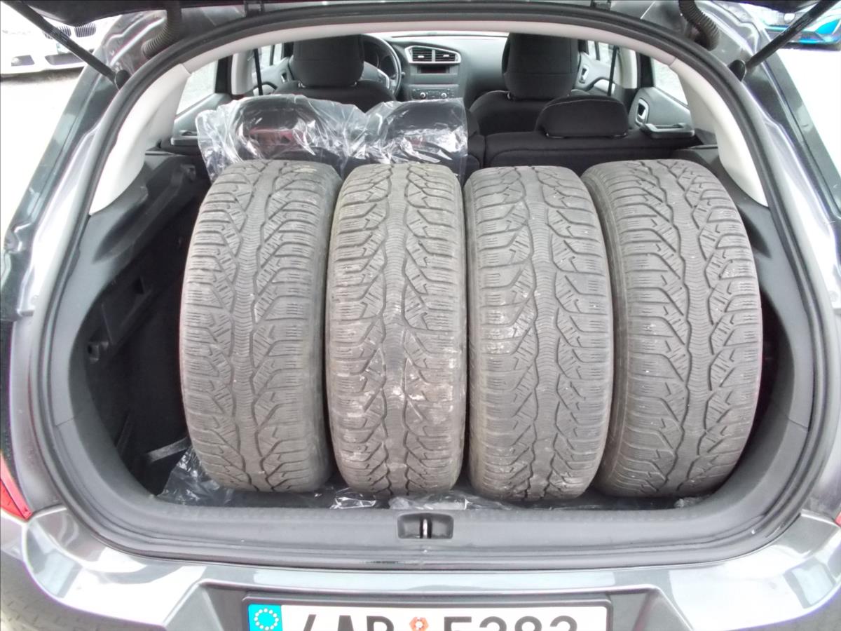 Citroën C4 1,6 16V ČR 1.MAJITELKA 46346 KM !!!!! - foto 14