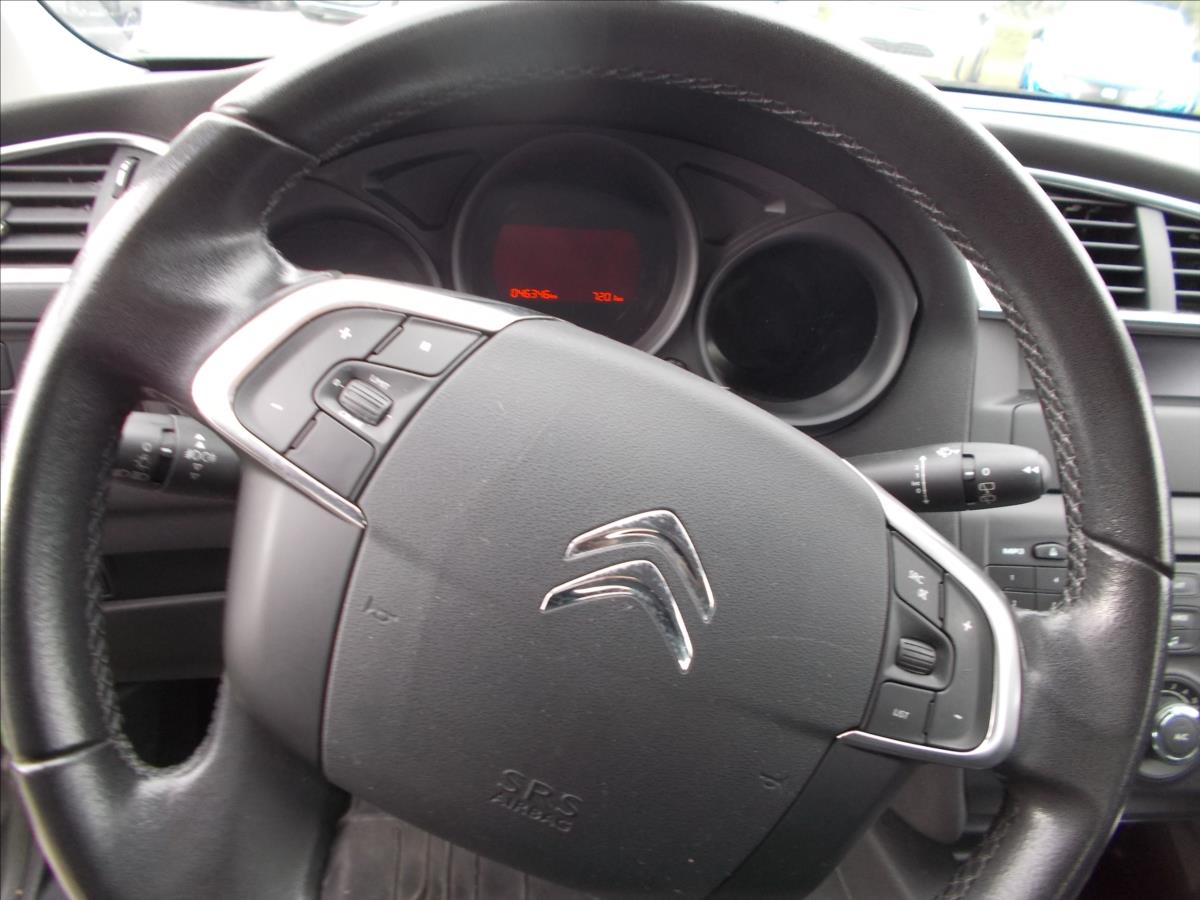 Citroën C4 1,6 16V ČR 1.MAJITELKA 46346 KM !!!!! - foto 24