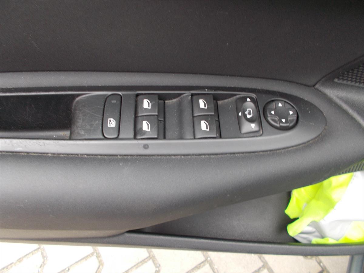 Citroën C4 1,6 16V ČR 1.MAJITELKA 46346 KM !!!!! - foto 29