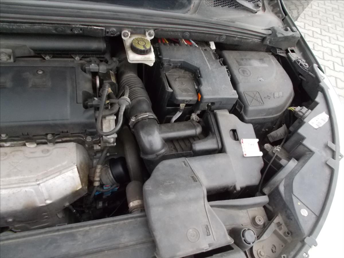 Citroën C4 1,6 16V ČR 1.MAJITELKA 46346 KM !!!!! - foto 31