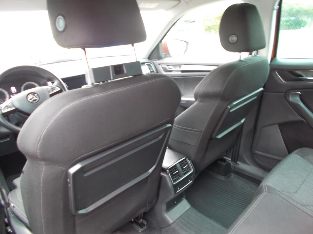 Škoda Kodiaq 2,0 TDI ČR 1.MAJITEL 7 MÍST DPH 140 KW - foto 16