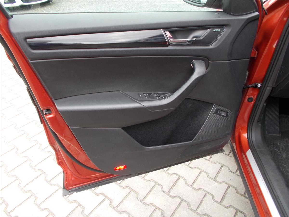 Škoda Kodiaq 2,0 TDI ČR 1.MAJITEL 7 MÍST DPH 140 KW - foto 27