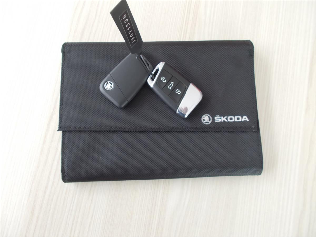 Škoda Kodiaq 2,0 TDI ČR 1.MAJITEL 7 MÍST DPH 140 KW - foto 33