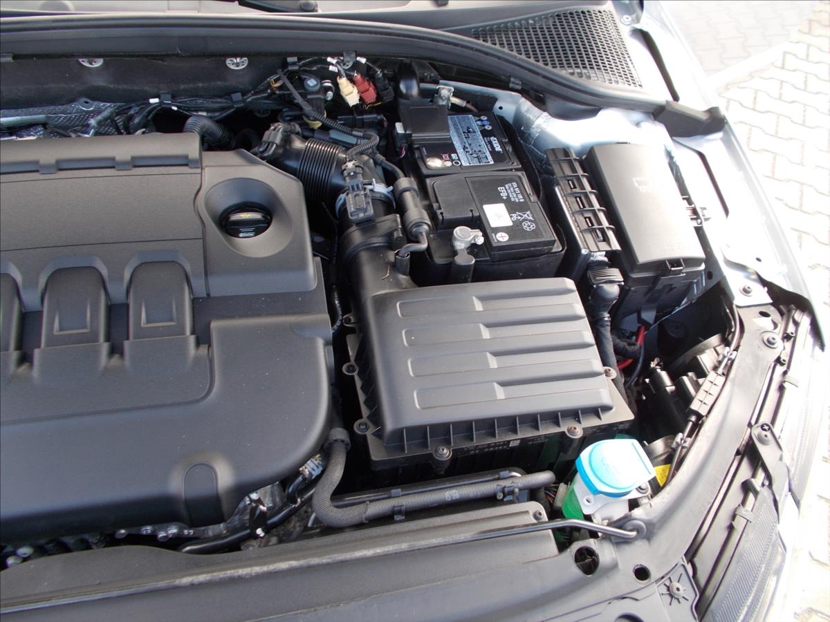 Škoda Octavia 1,6 TDI ČR 1.MAJITEL DIGIKLIMA NOVÁ STK  III - foto 29