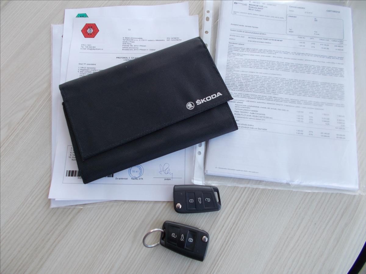 Škoda Octavia 1,6 TDI ČR 1.MAJITEL DIGIKLIMA NOVÁ STK  III - foto 30