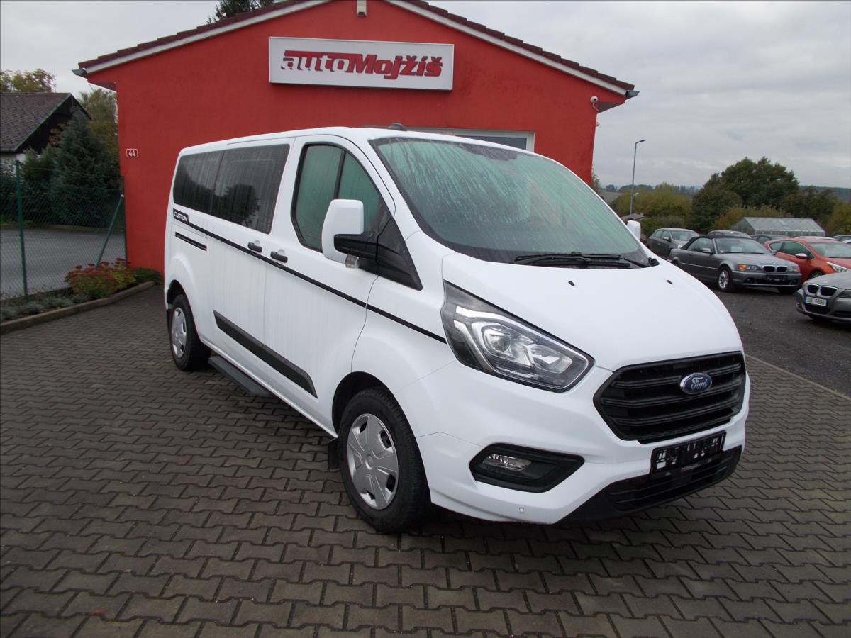 Ford Transit Custom 2,0 TDCI Blue HYBRID DPH L2 9 MÍST 128177 KM