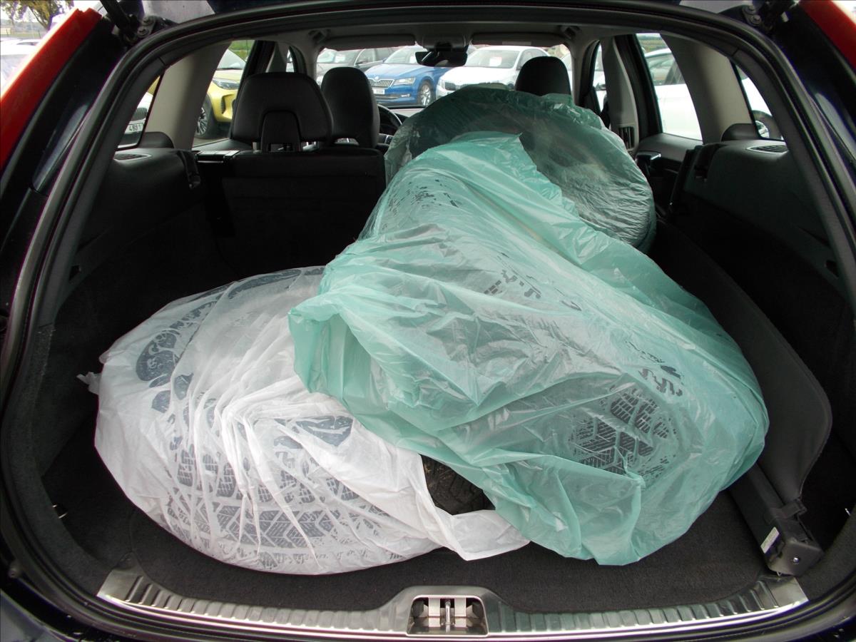 Volvo XC60 2,0 D3 DIGIKLIMA NOVÉ ROZVODY PĚKNÉ - foto 13