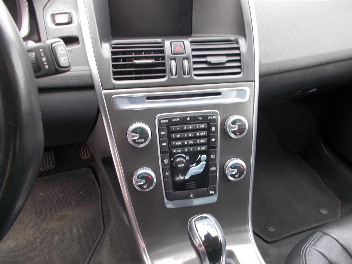 Volvo XC60 2,0 D3 DIGIKLIMA NOVÉ ROZVODY PĚKNÉ - foto 22