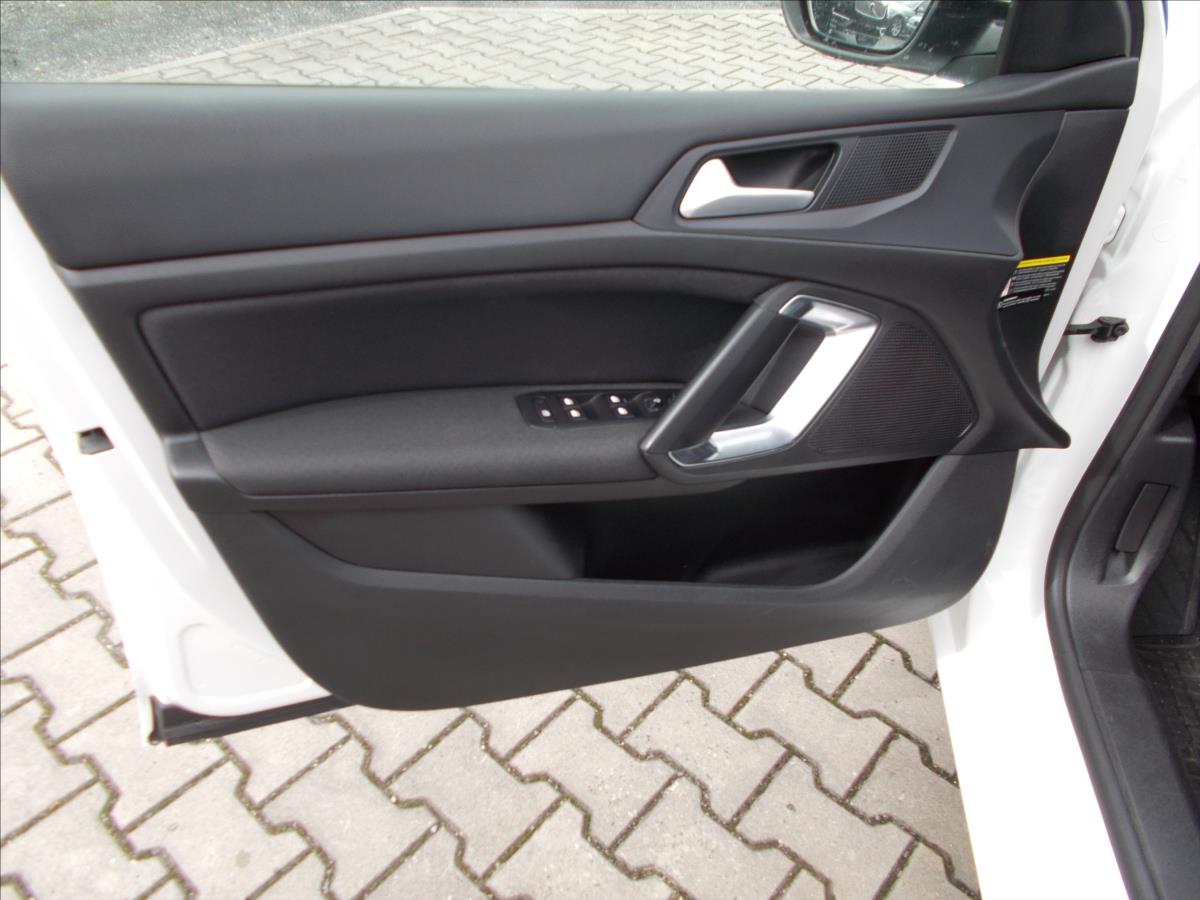 Peugeot 308 1,2 PT STYLE  81 kW NOVÁ STK PĚKNÉ - foto 25