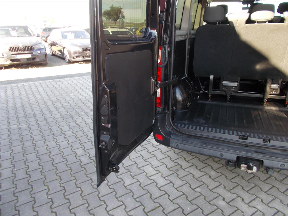 Opel Movano 2,3 BiTURBO DPH 9 MÍST KLIMA NAVI KAMERA TZ - foto 16