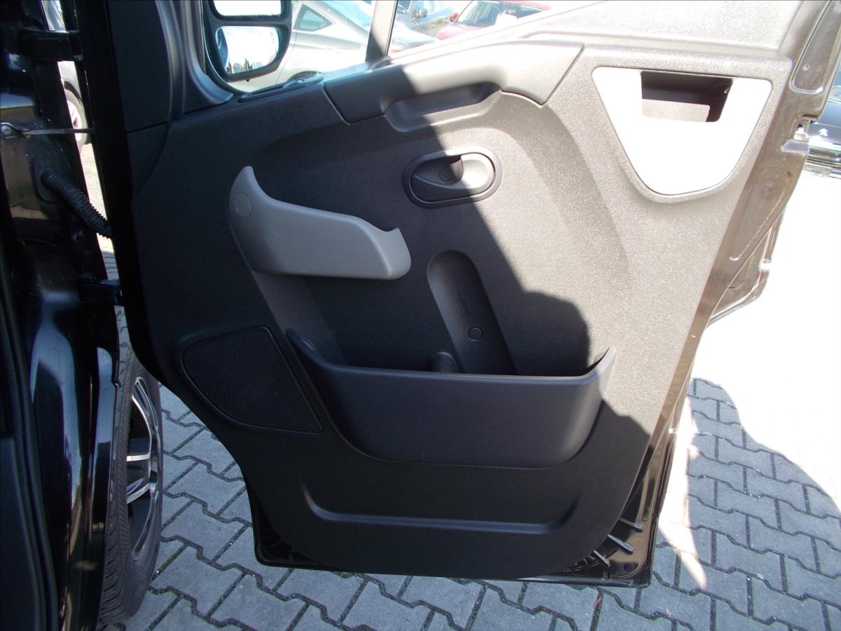 Opel Movano 2,3 BiTURBO DPH 9 MÍST KLIMA NAVI KAMERA TZ - foto 24