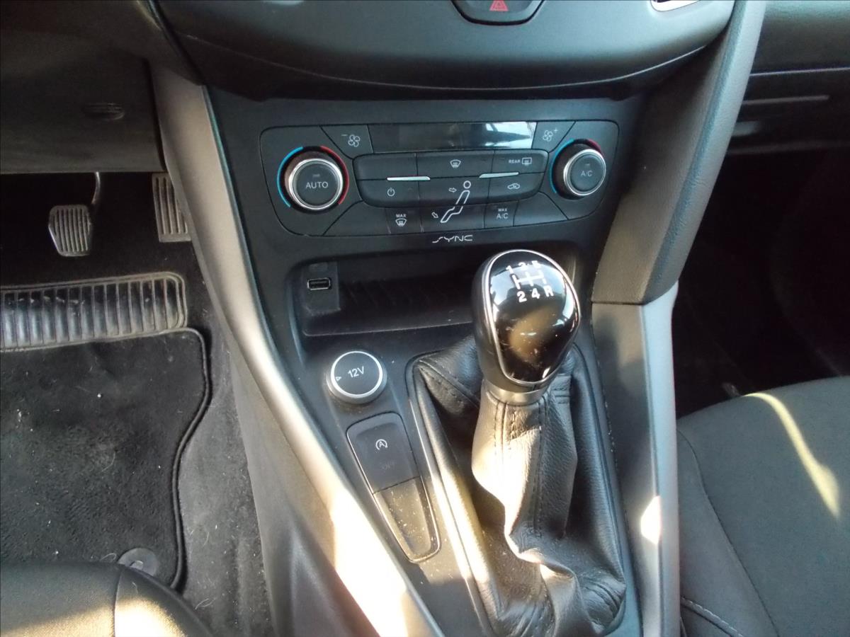 Ford Focus 1,0 EcoBoost ČR 2.MAJITEL od R. 2018 DIGIKLIMA - foto 25